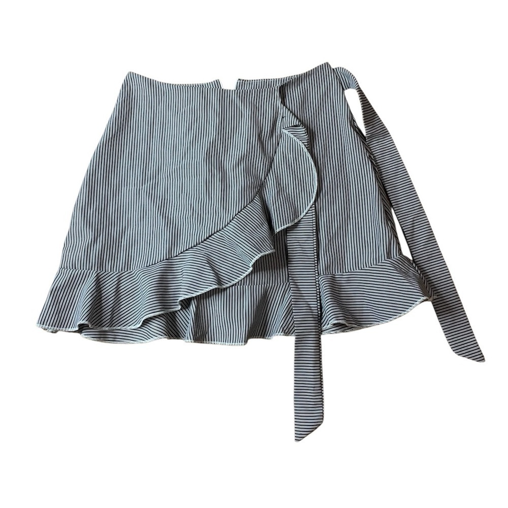 Vestidos Pinstripe Ruffle Wrap Mini Skirt - Black & White - Size S